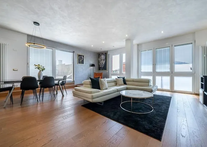 아파트 Via Indipendenza - Attico Di Lusso Con Piscina