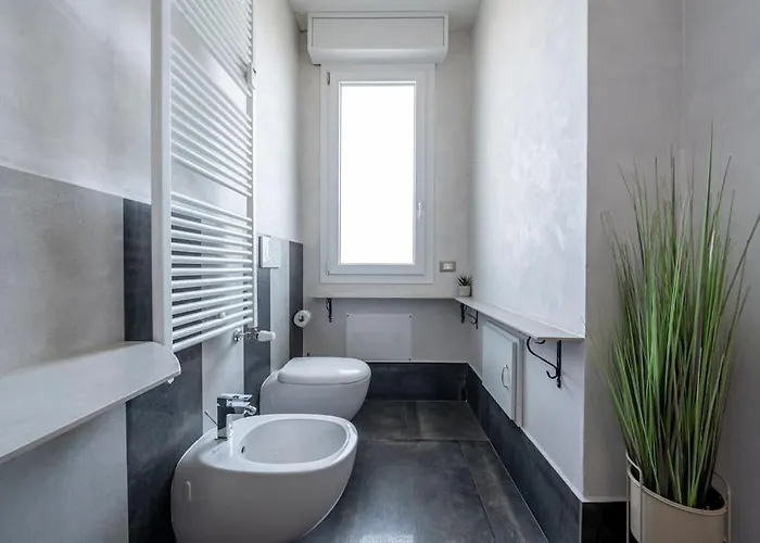 Via Indipendenza - Attico Di Lusso Con Piscina * 볼로냐