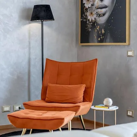 Via Indipendenza - Attico Di Lusso Con Piscina アパート