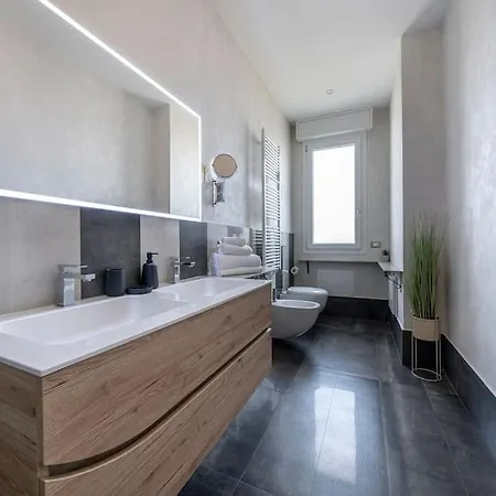 Via Indipendenza - Attico Di Lusso Con Piscina *