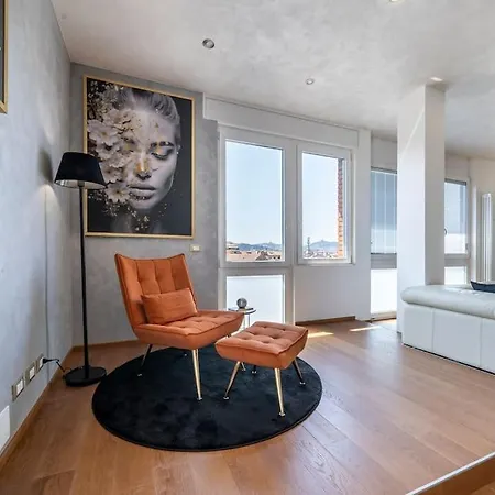 Via Indipendenza - Attico Di Lusso Con Piscina Apartmán Boloňa