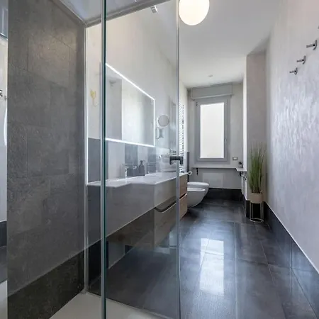 Via Indipendenza - Attico Di Lusso Con Piscina * Boloňa