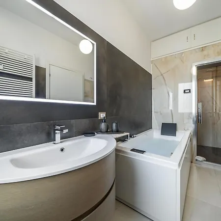 Apartmán Via Indipendenza - Attico Di Lusso Con Piscina Boloňa