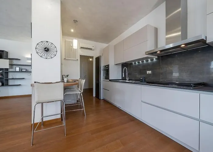 Via Indipendenza - Attico Di Lusso Con Piscina * Bologna