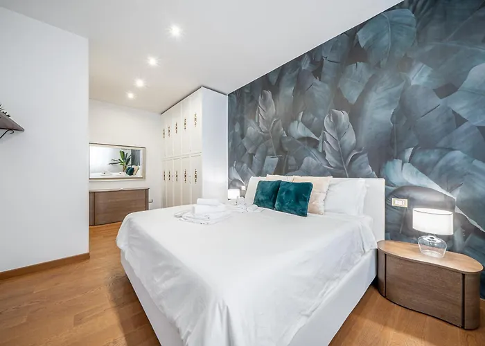 Via Indipendenza - Attico Di Lusso Con Piscina *